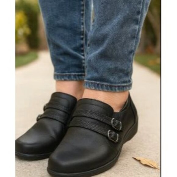 Easy Street Size 6.5 WW Side Zipper Business Casual Heeled Loafers Synthetic - Picture 7 of 12